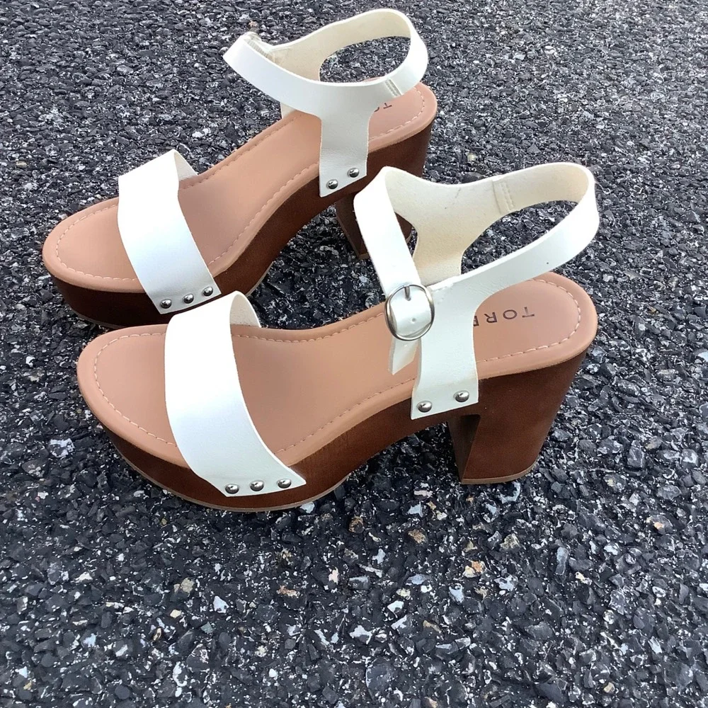 Torrid White Double Strap Wood Block Heel Platform Sandals Womens‎ 8W 12712491